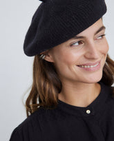 Cappello da pescatore in tricot nero